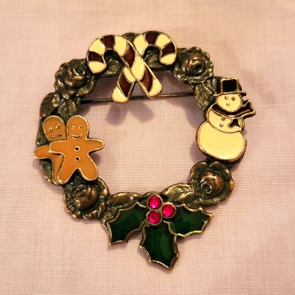 Vintage Kenneth Cole Christmas Wreath Brooch - Picture 1 of 2